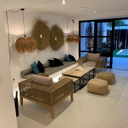 Aparthotel El Cargol L' Escala Buitenkant foto