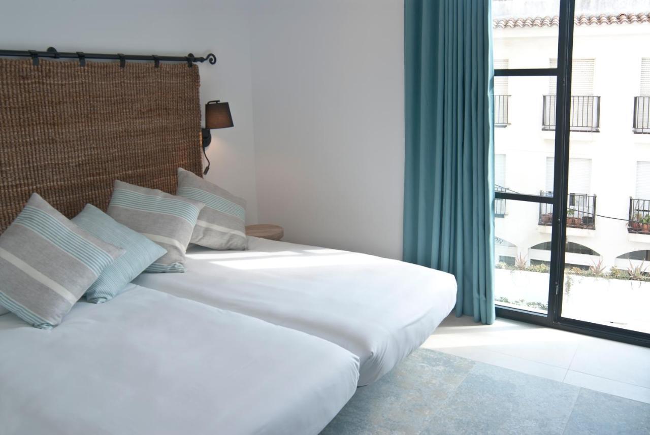 Aparthotel El Cargol L' Escala Buitenkant foto